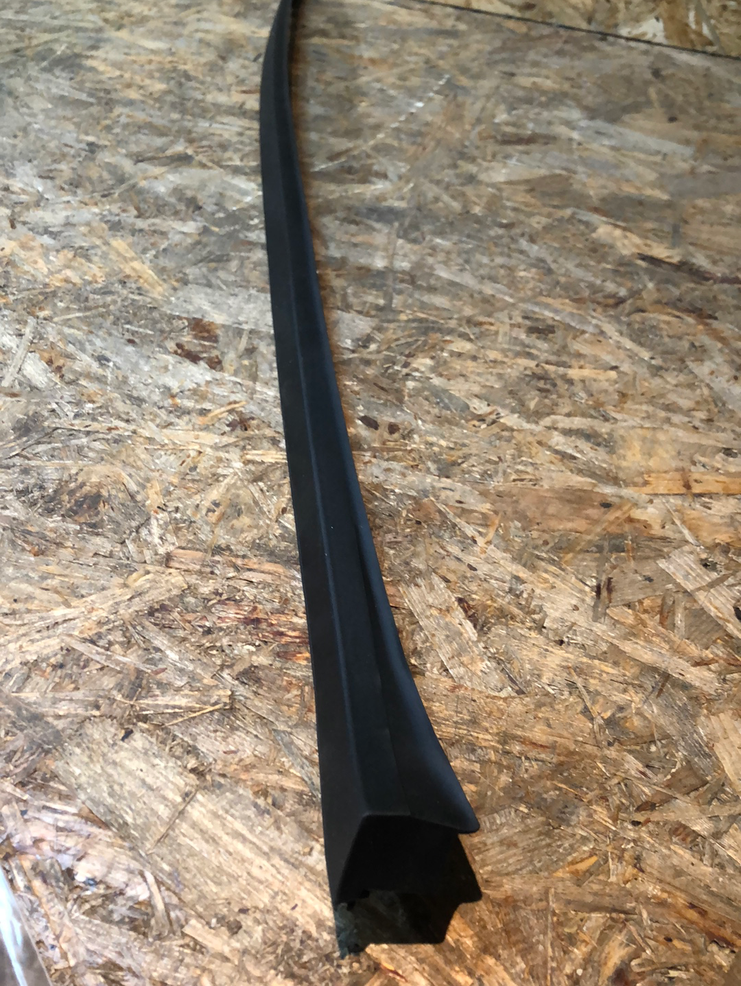 Original GM Opel Astra J Zierleiste Frontscheibe rechts Neu