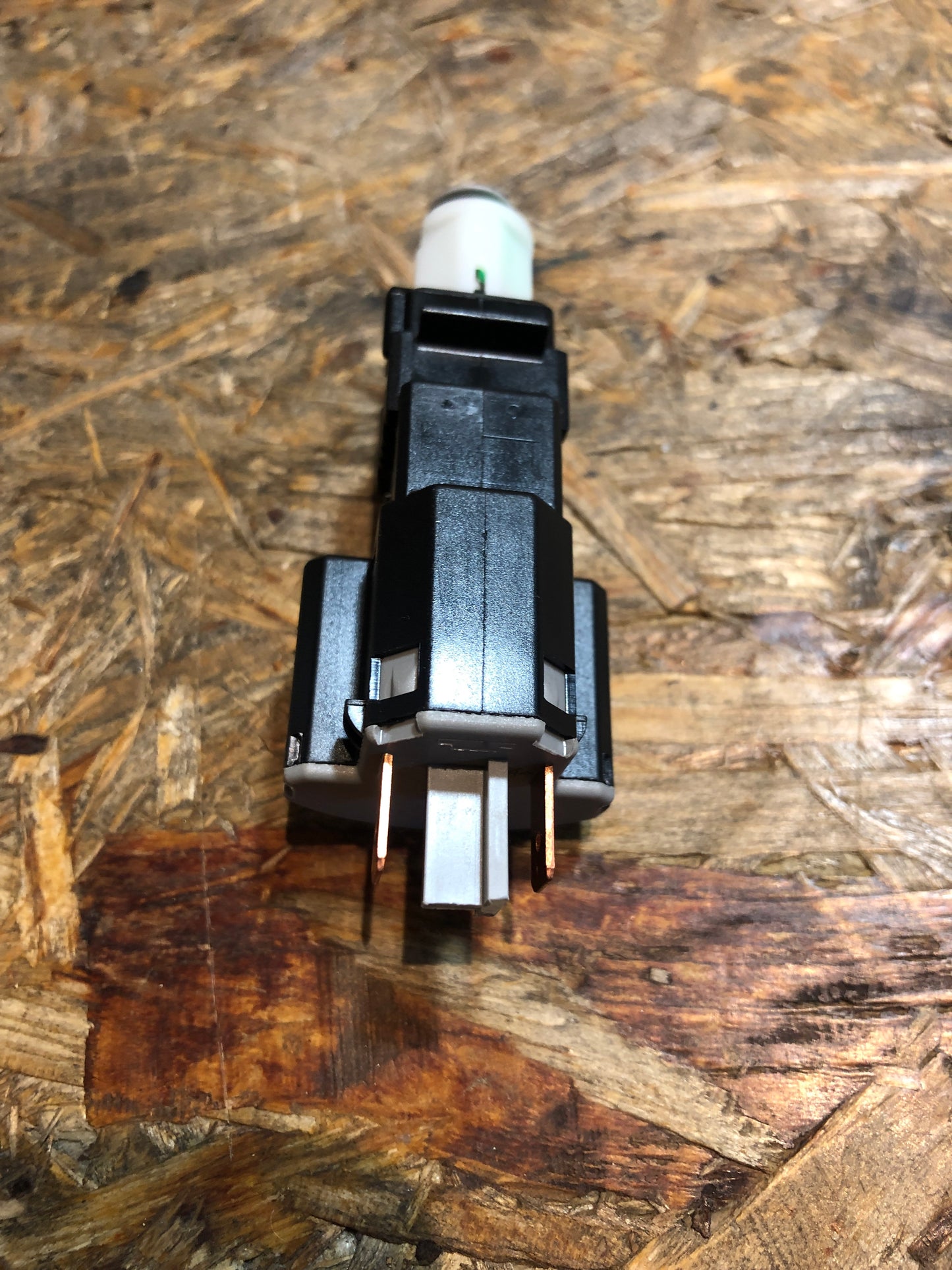 Original GM Opel Omega B Bremslichtschalter Neu