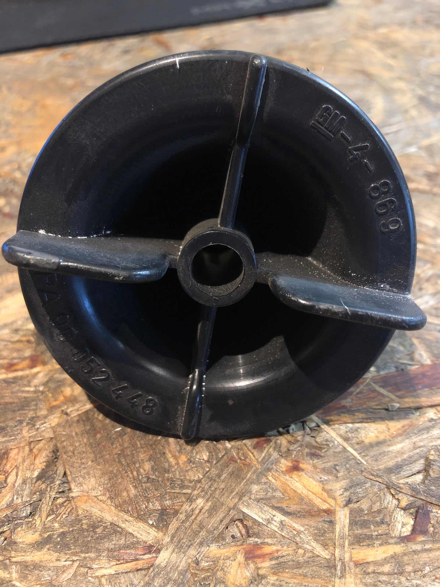 Original Opel Astra Corsa Tigra Meriva Reserveradhalter Neu
