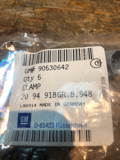 Original GM Opel Astra H Schwelle Schlauch Wasserzufuhrrohr an Turbolader Neu