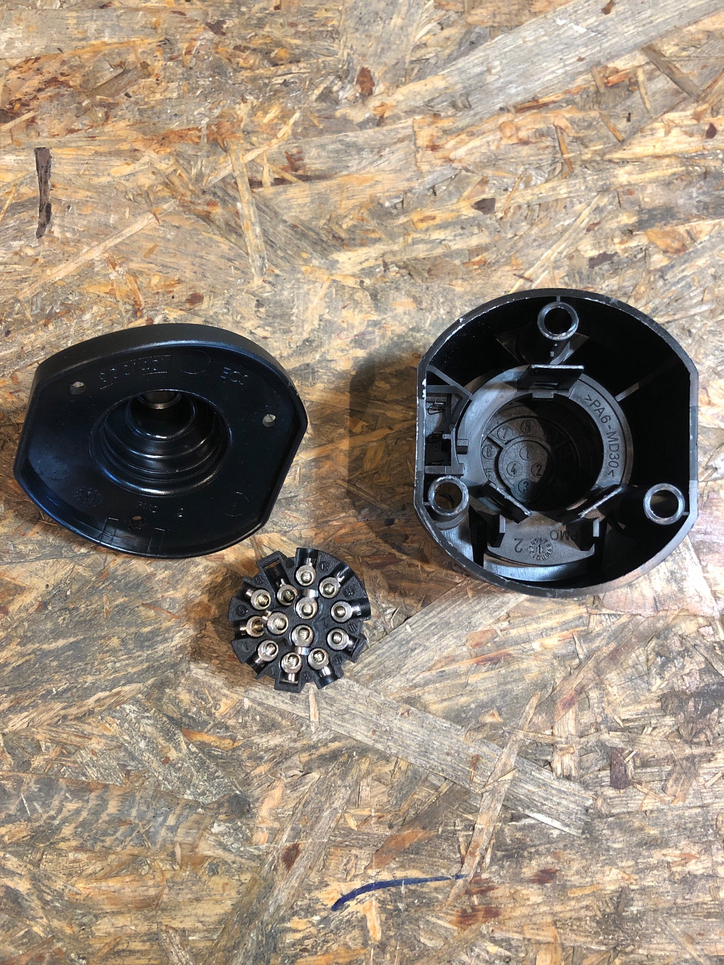 Original GM Opel Vivaro 59kW 80PS Elektrosatz Anhängerkupplung Neu