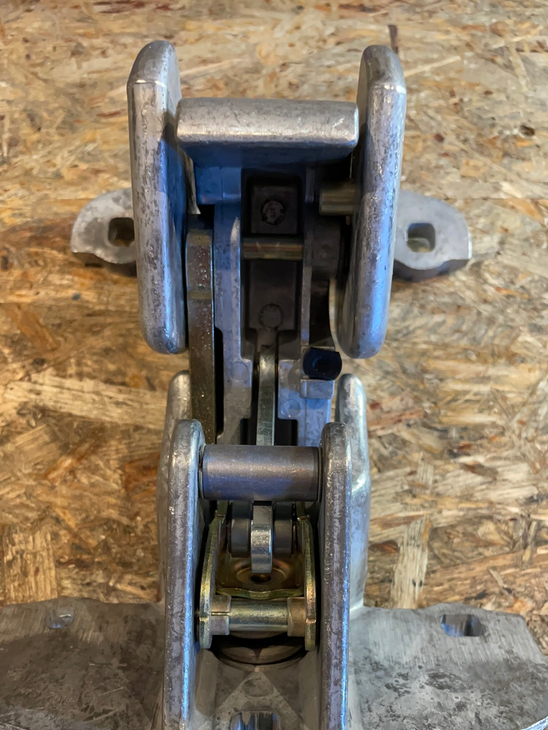 Original GM Opel Vivaro A Türscharnier hinten oben links Neu