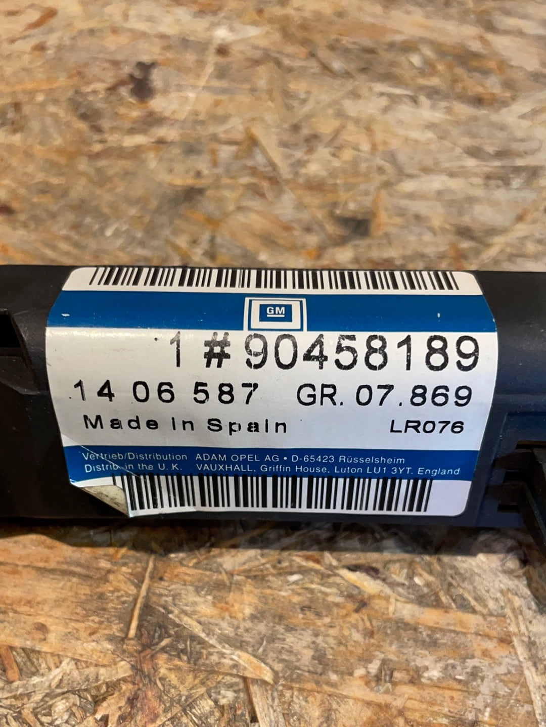 Original GM Opel Omega B Halterung vorne Stoßstange links Neu
