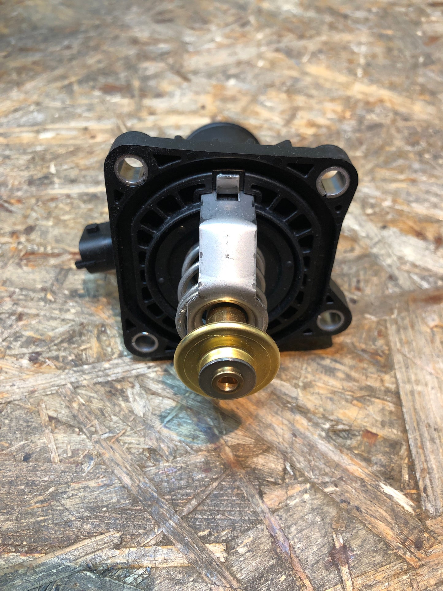 Original GM Opel Astra J Insignia Mokka Zafira C Thermostat Gehäuse Neu