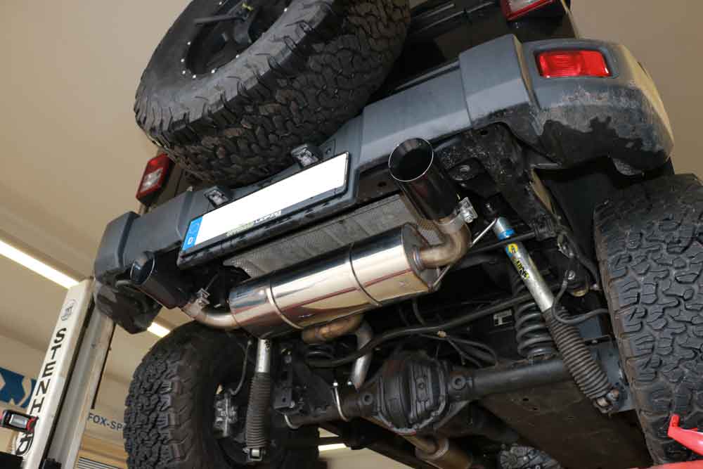 FOX Jeep Wrangler III - JK Endschalldämpfer quer Ausgang rechts/links - 1x100 Typ 25 rechts/links schwarz emalliert