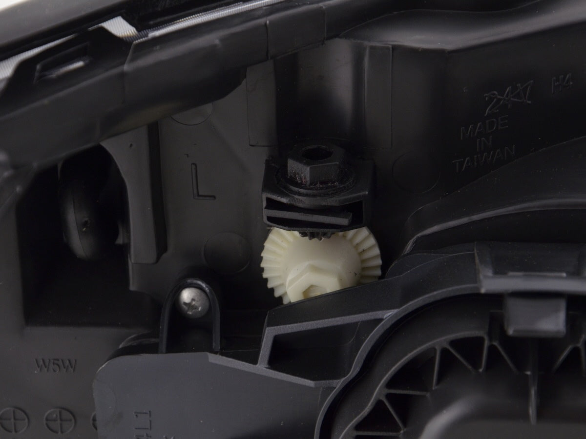 Verschleißteile Scheinwerfer links Ford Focus Bj. 98-01